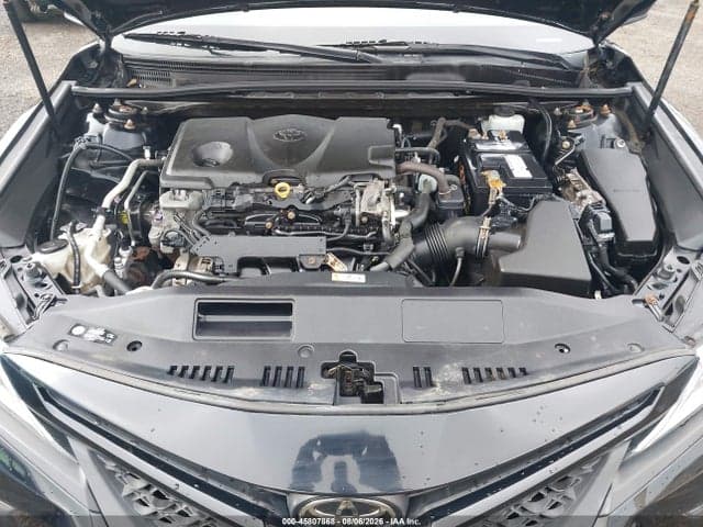 2020 TOYOTA CAMRY SE 10
