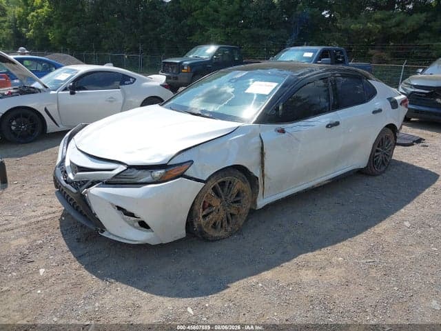 2019 TOYOTA CAMRY XSE 2