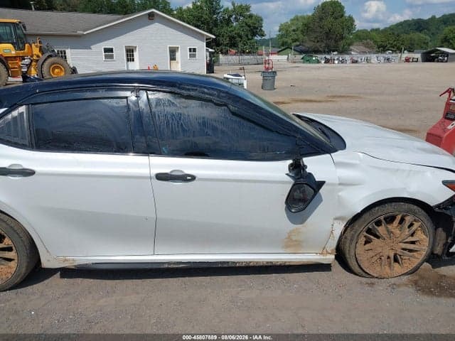 2019 TOYOTA CAMRY XSE 15