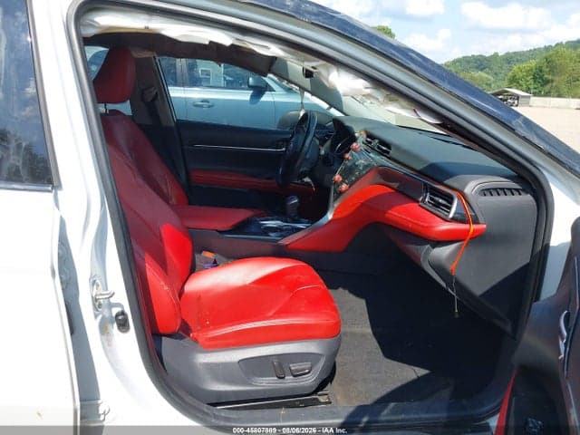 2019 TOYOTA CAMRY XSE 5
