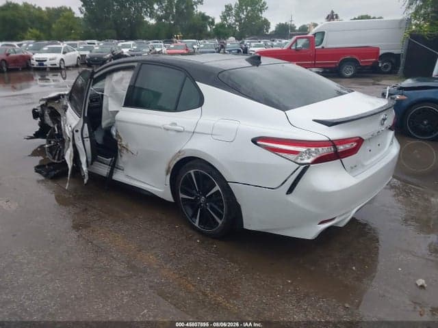 2020 TOYOTA CAMRY XSE 3