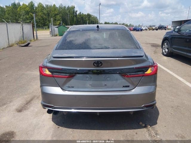 2025 TOYOTA CAMRY XSE 17