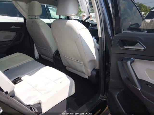 2018 VOLKSWAGEN TIGUAN 2.0T SE/2.0T SEL 8