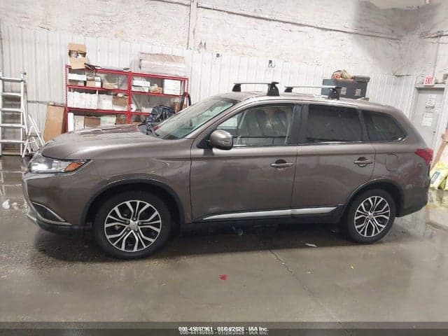 2018 MITSUBISHI OUTLANDER SE 12