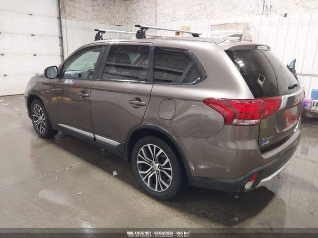 2018 MITSUBISHI OUTLANDER SE 3