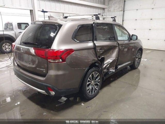 2018 MITSUBISHI OUTLANDER SE 4