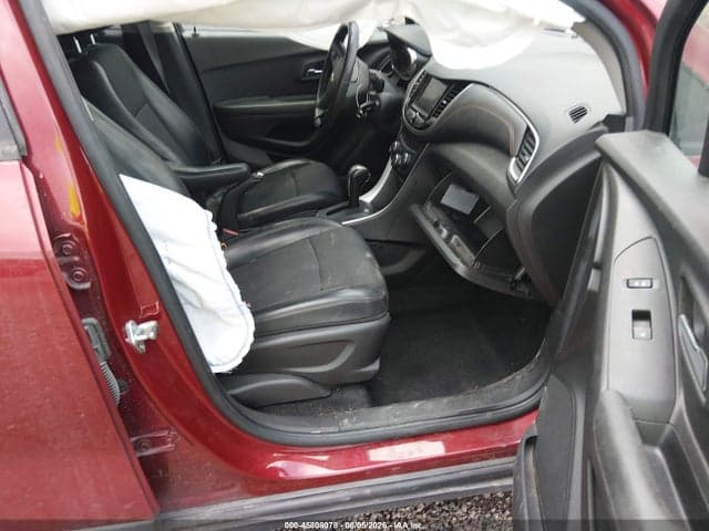 2021 CHEVROLET TRAX FWD LT 5