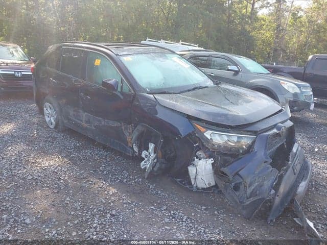 2019 TOYOTA RAV4 XLE 1