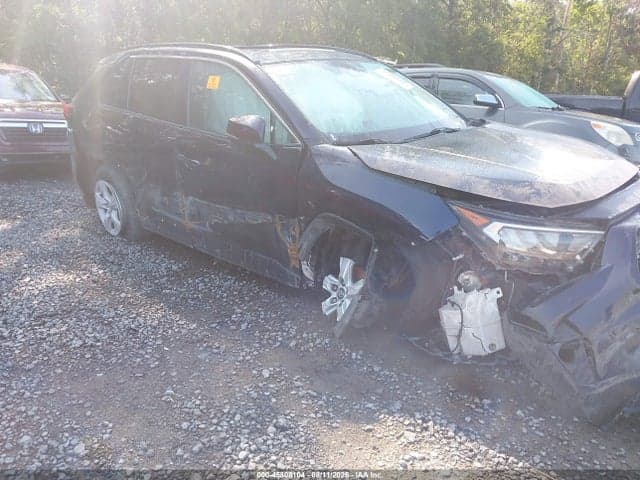 2019 TOYOTA RAV4 XLE 6