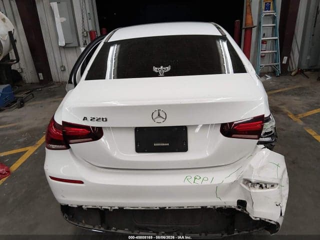 2021 MERCEDES-BENZ A 220 16