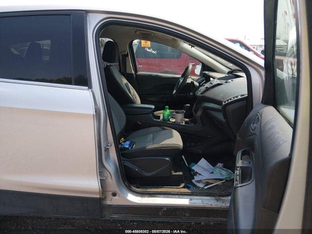 2017 FORD ESCAPE SE 5