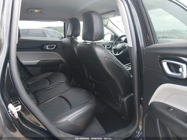 2022 JEEP COMPASS LIMITED 4X4 8
