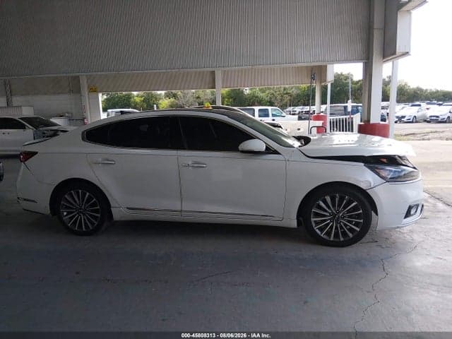 2017 KIA CADENZA PREMIUM 14