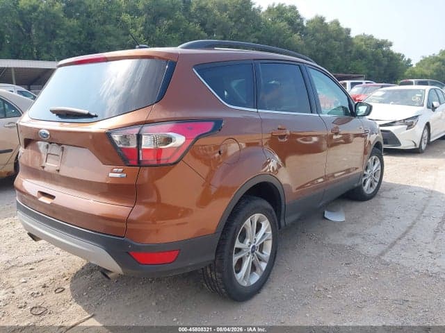 2017 FORD ESCAPE SE 4
