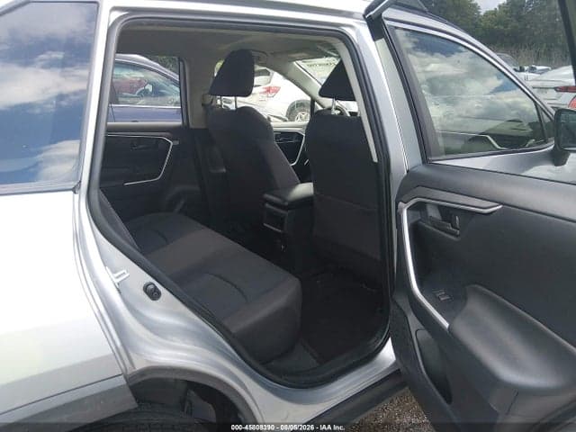 2019 TOYOTA RAV4 LE 8