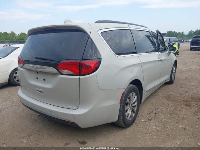 2017 CHRYSLER PACIFICA TOURING-L 4