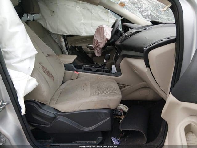 2017 FORD ESCAPE SE 5