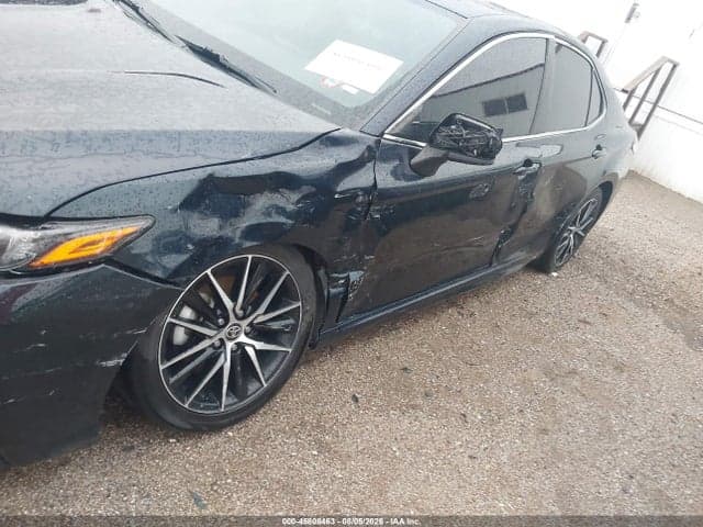2021 TOYOTA CAMRY SE 6