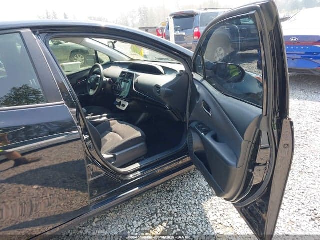 2017 TOYOTA PRIUS TWO 5