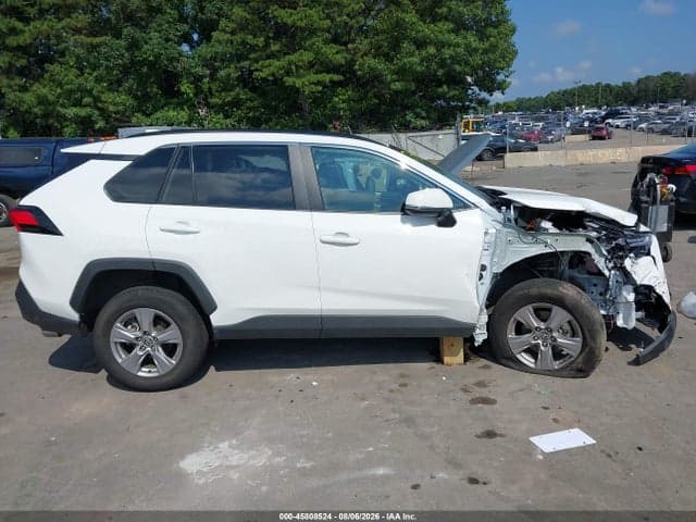 2025 TOYOTA RAV4 XLE 14