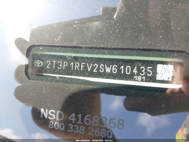 2025 TOYOTA RAV4 XLE 18
