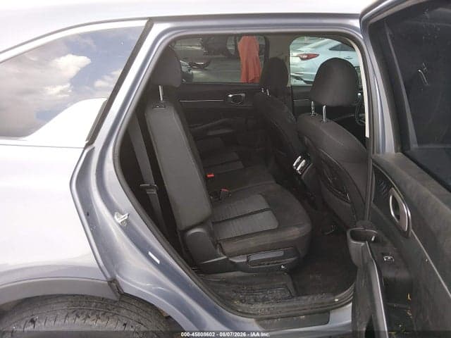 2021 KIA SORENTO LX 8