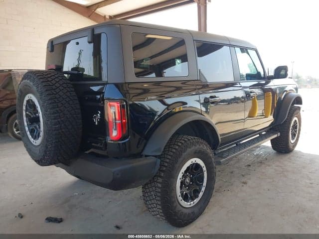 2024 FORD BRONCO OUTER BANKS 4