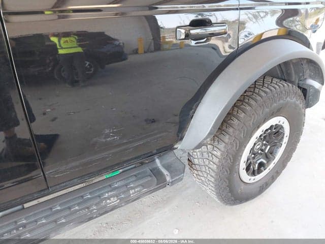 2024 FORD BRONCO OUTER BANKS 6
