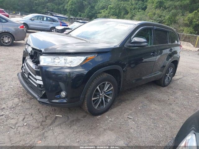 2017 TOYOTA HIGHLANDER XLE 2