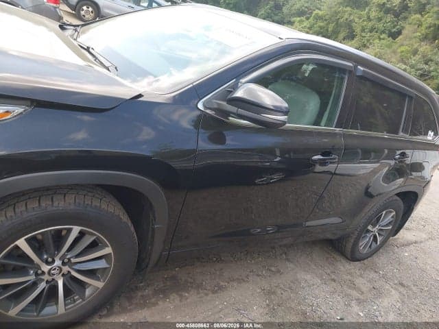 2017 TOYOTA HIGHLANDER XLE 14