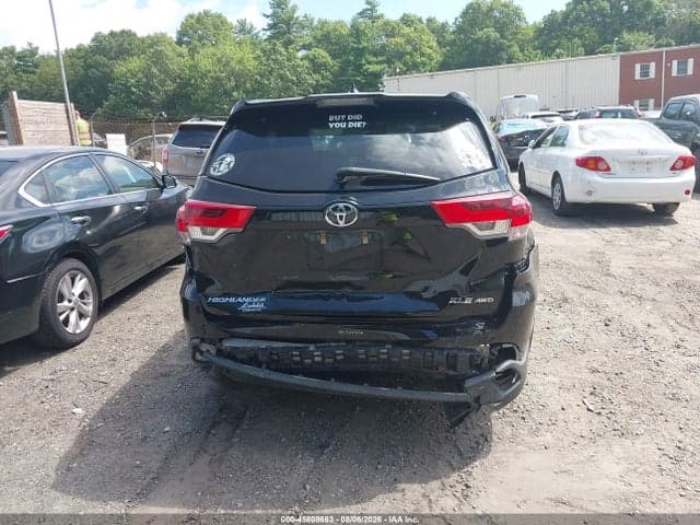 2017 TOYOTA HIGHLANDER XLE 16