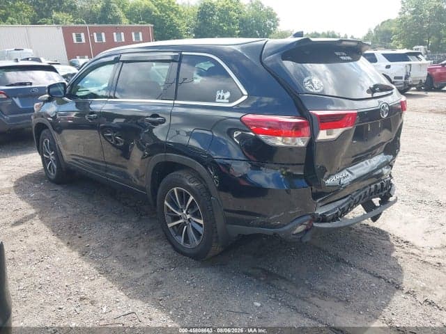 2017 TOYOTA HIGHLANDER XLE 3