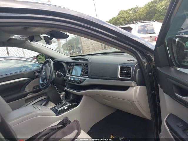 2017 TOYOTA HIGHLANDER XLE 5