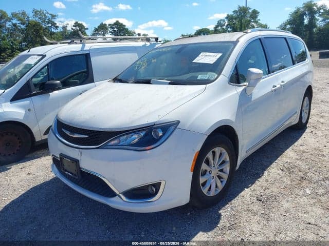 2019 CHRYSLER PACIFICA TOURING L 2