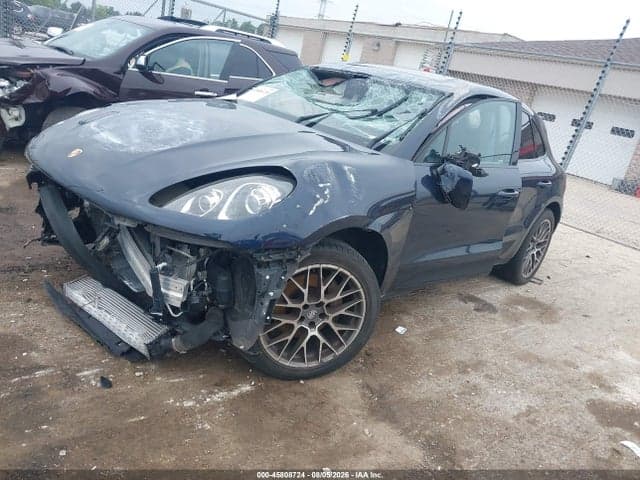 2018 PORSCHE MACAN 2