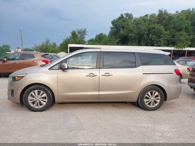 2017 KIA SEDONA LX 14