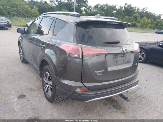 2018 TOYOTA RAV4 XLE 3