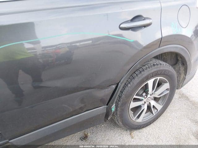 2018 TOYOTA RAV4 XLE 6