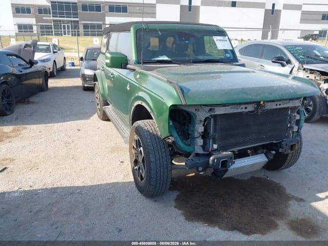 2024 FORD BRONCO OUTER BANKS 1