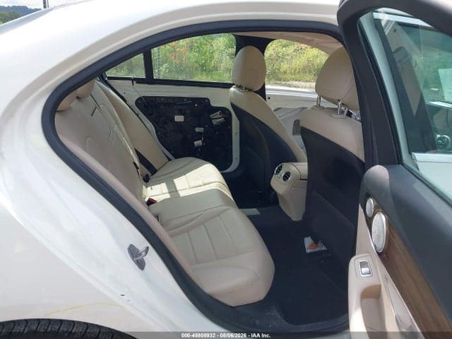 2019 MERCEDES-BENZ C 300 4MATIC 8
