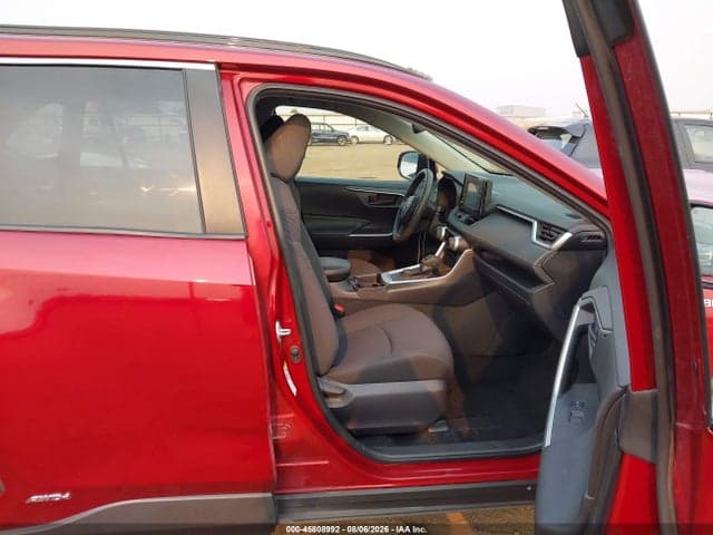 2019 TOYOTA RAV4 LE 5