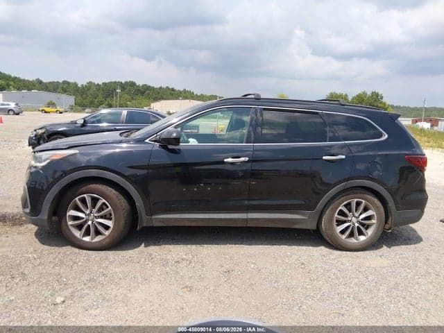 2017 HYUNDAI SANTA FE SE 15