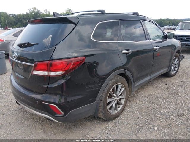 2017 HYUNDAI SANTA FE SE 4