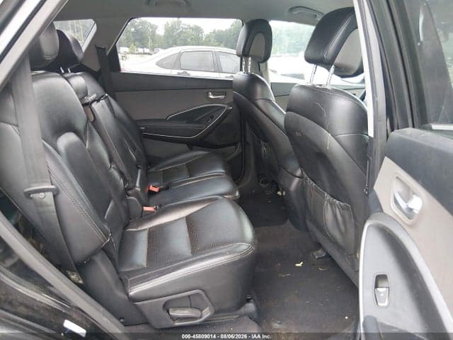 2017 HYUNDAI SANTA FE SE 8