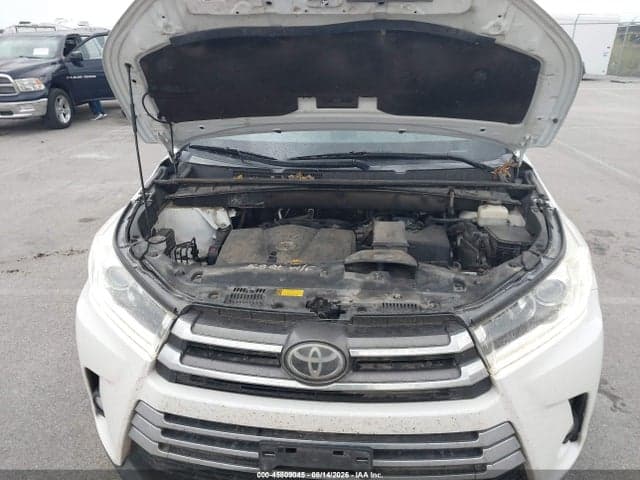 2017 TOYOTA HIGHLANDER LIMITED 10