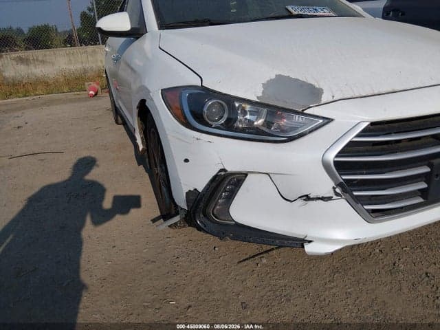 2017 HYUNDAI ELANTRA SE 18