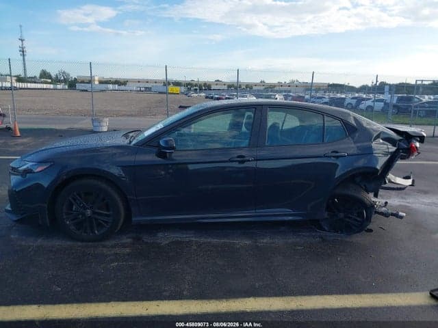 2025 TOYOTA CAMRY SE 15