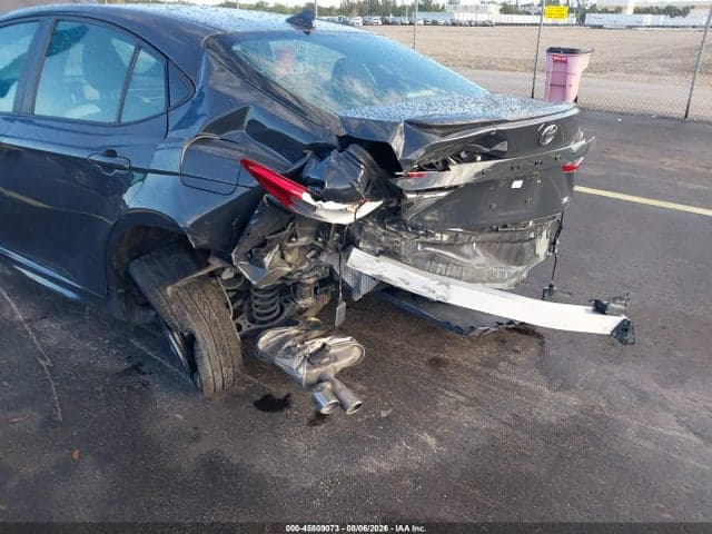 2025 TOYOTA CAMRY SE 6