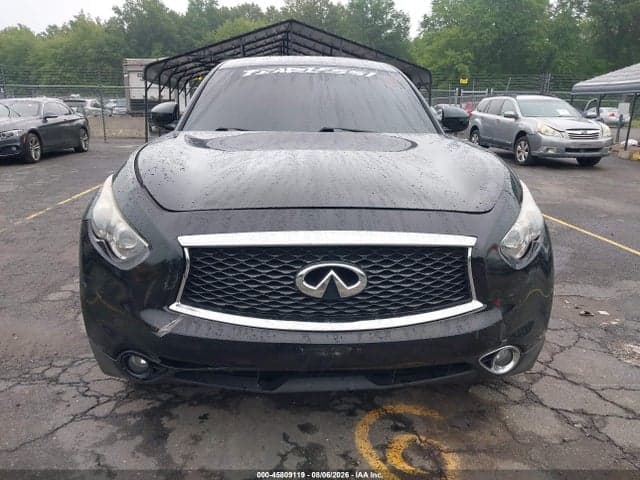 2017 INFINITI QX70 13