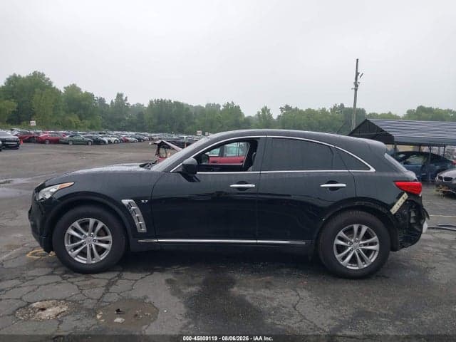 2017 INFINITI QX70 15